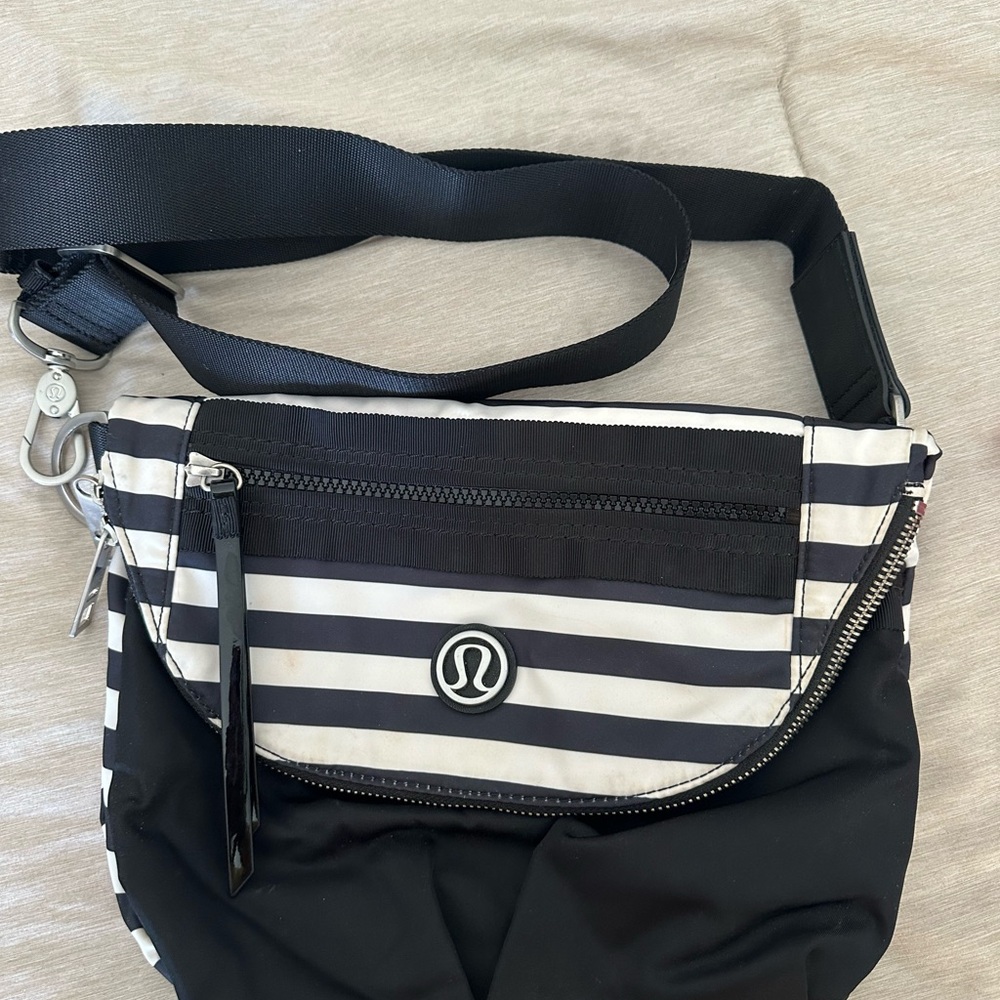 Lululemon Black and White Striped festival Bag purse crossbody
